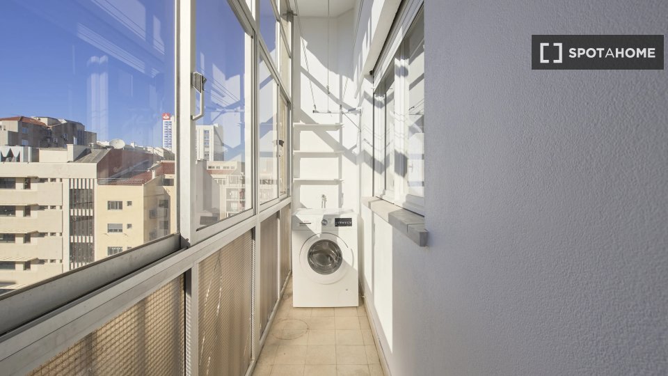Double room Lisbon, 7 beds — photo 18