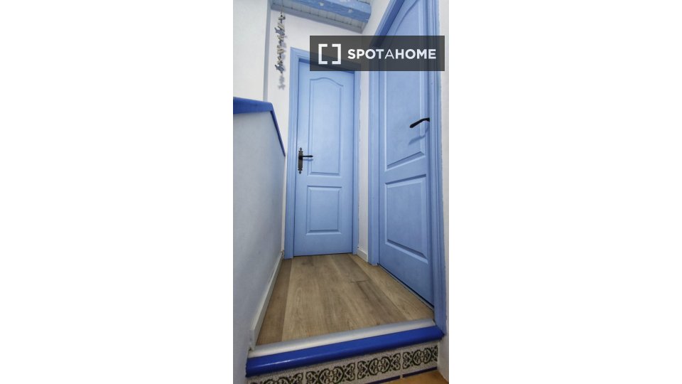 Apartment Alicante, 1 bed — photo 14