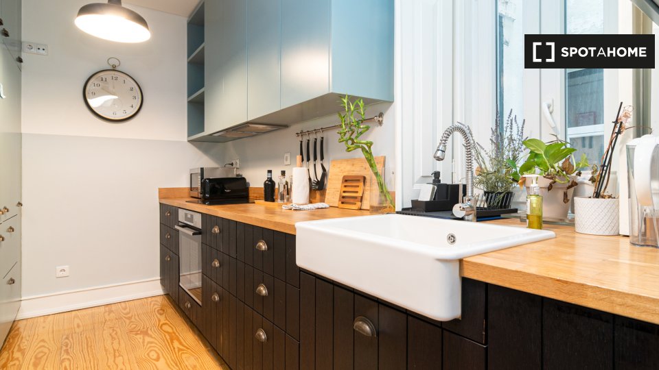 Apartment Lisbon, 2 beds, 129m² — photo 12