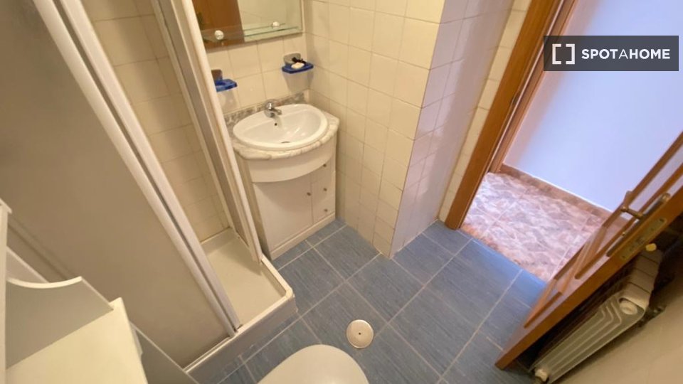 Double room Madrid, 7 beds — photo 10