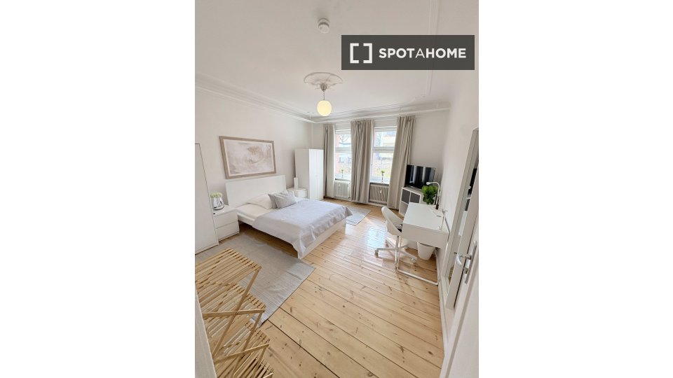 Double room Berlin, 3 beds, 20m² — photo 10
