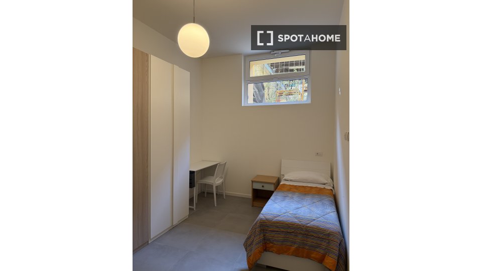 Double room Milan, 8 beds — photo 12