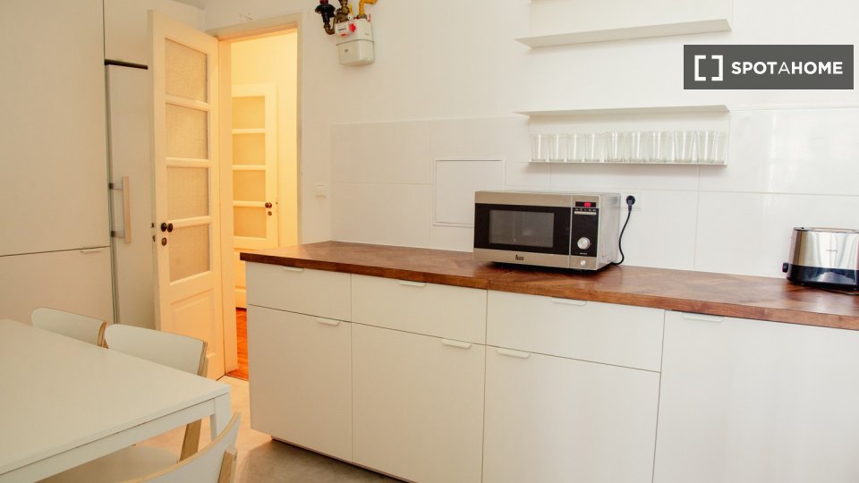 Double room Lisbon, 6 beds — photo 7