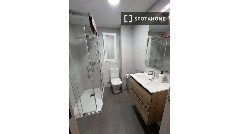 Double room Alicante, 5 beds — photo 19