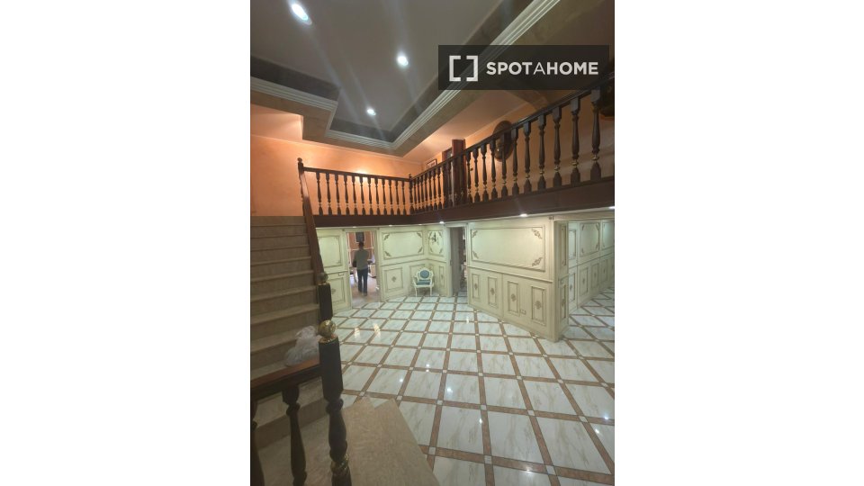 Apartment Naples, 5 beds — photo 17