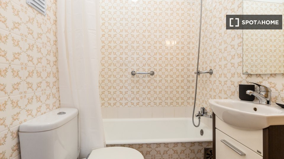 Apartment Lisbon, 3 beds, 100m² — photo 2