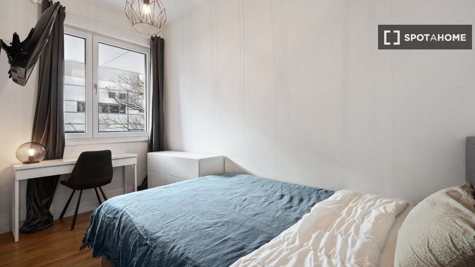 Double room Berlin, 4 beds, 116m² — photo 13