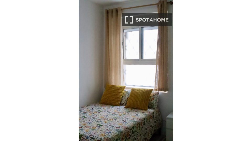 Apartment Valencia, 3 beds, 90m² — photo 1