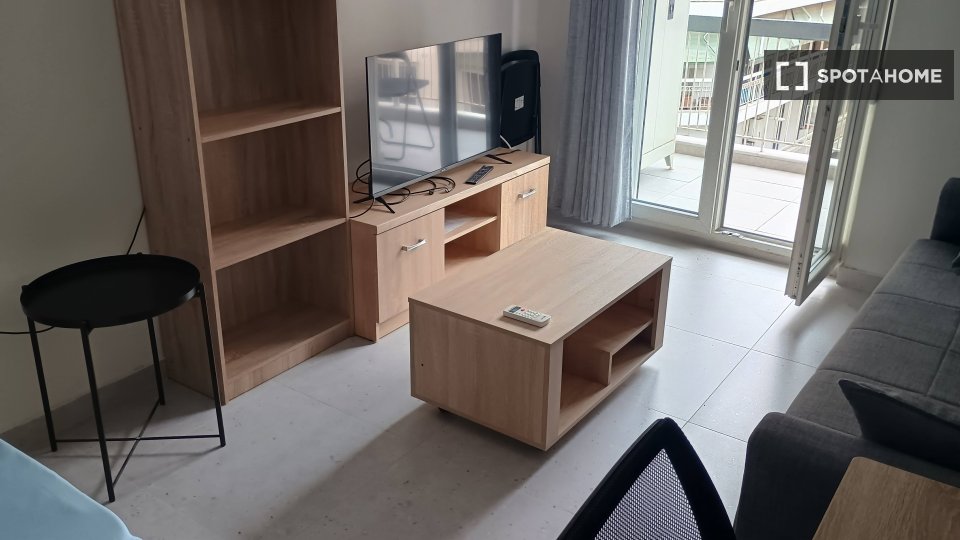 Double room Thessaloniki, 3 beds, 70m² — photo 15