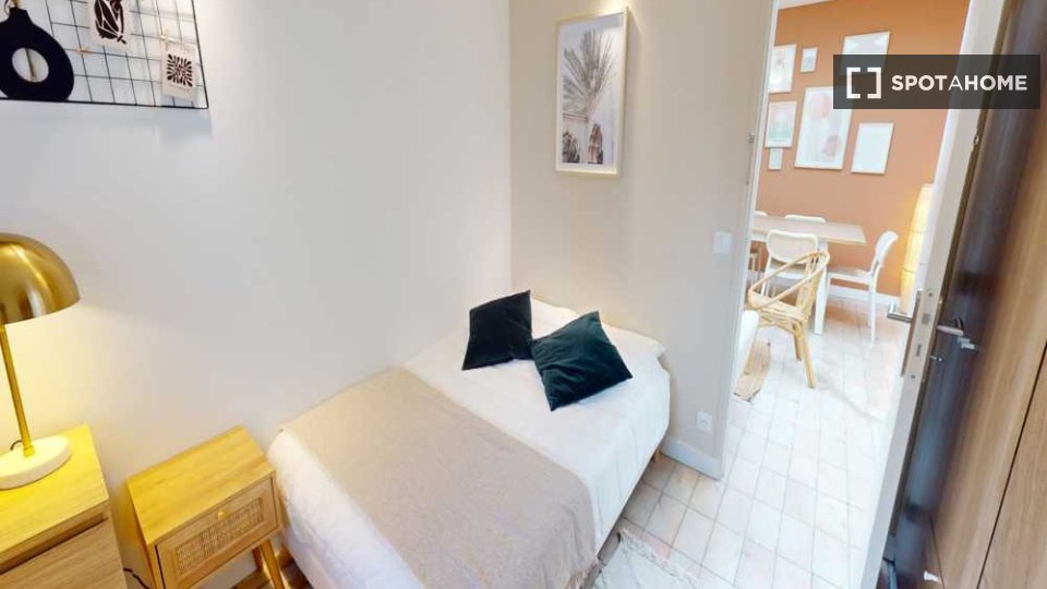 Double room Paris, 6 beds, 150m² — photo 19