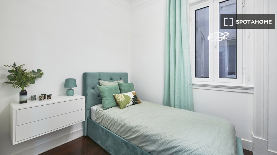 Double room Lisbon, 8 beds — photo 14