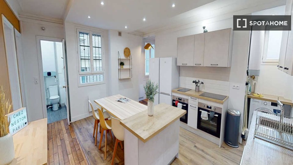Double room Paris, 9 beds, 150m² — photo 12