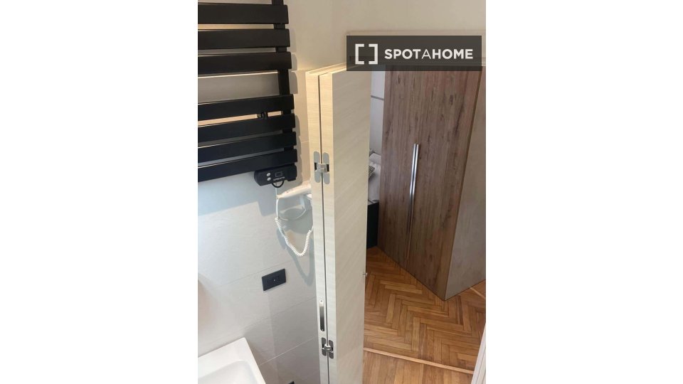 Double room Turin, 1 bed — photo 17