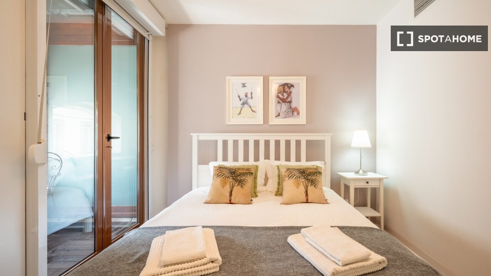 Apartment Lisbon, 1 bed — photo 13