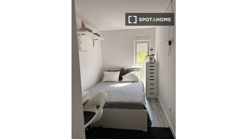 Double room Lisbon, 2 beds, 100m² — photo 6