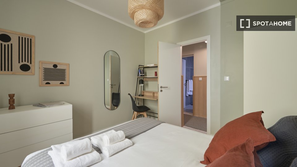 Double room Lisbon, 12 beds — photo 12