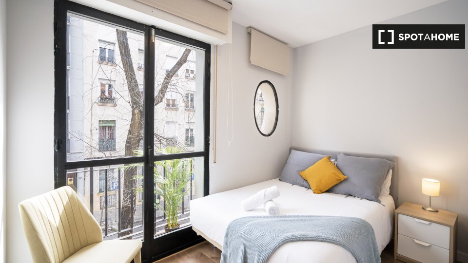 Apartment Madrid, 3 beds, 69m² — photo 1