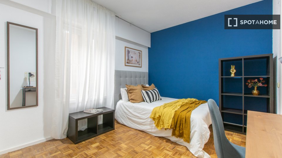 Double room Madrid, 10 beds — photo 11