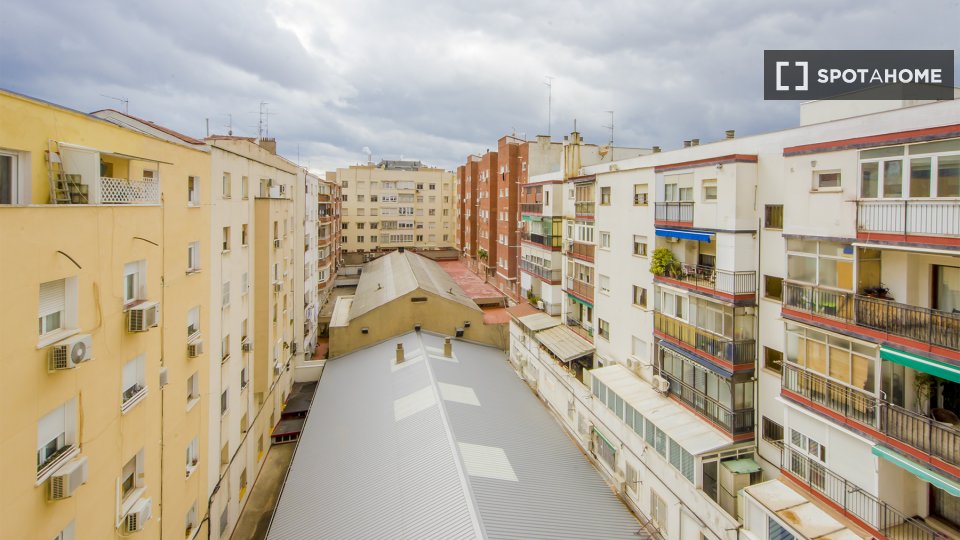 Double room Madrid, 5 beds, 110m² — photo 14