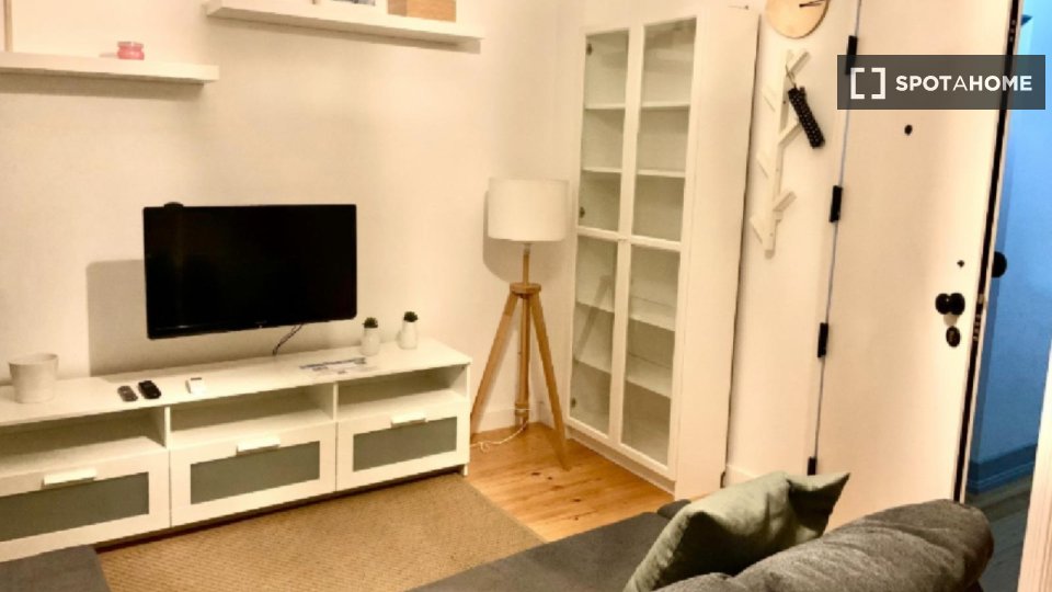 Apartment Lisbon, 1 bed, 55m² — photo 10