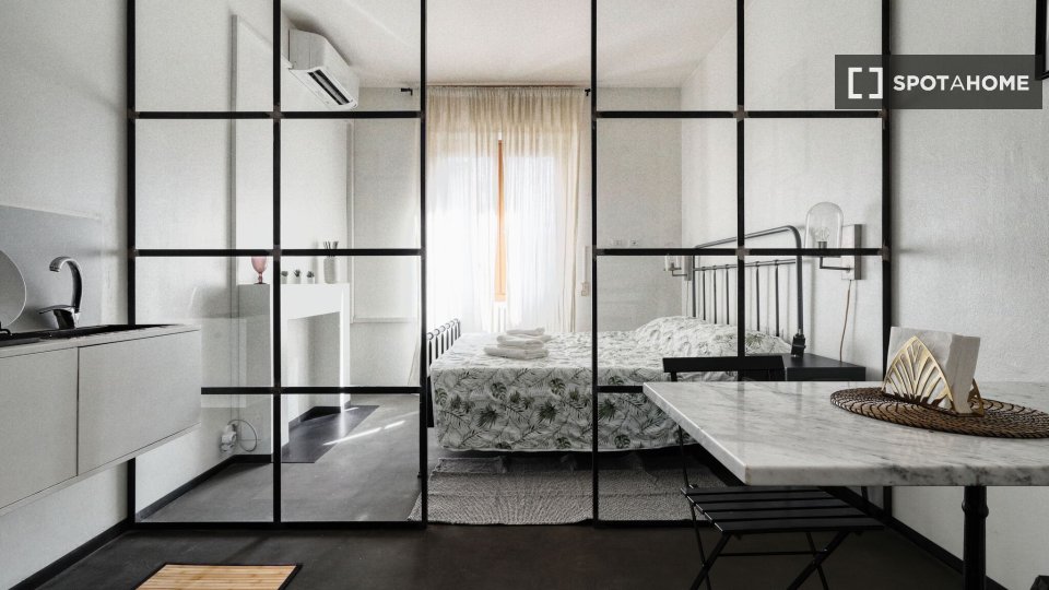 Apartment Milan, 1 bed, 35m² — photo 18