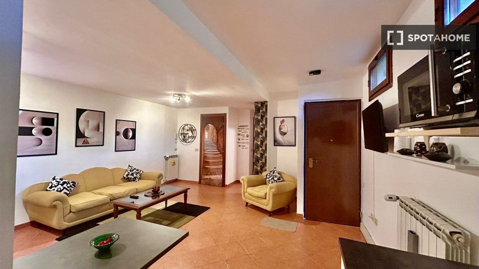 Apartment Rome, 1 bed — photo 11