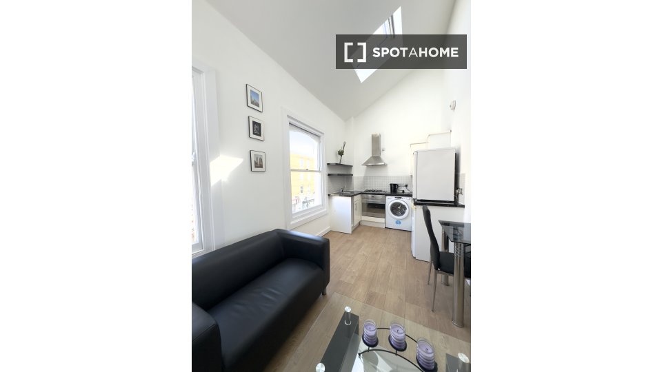 Apartment London, 2 beds, 70m² — photo 29