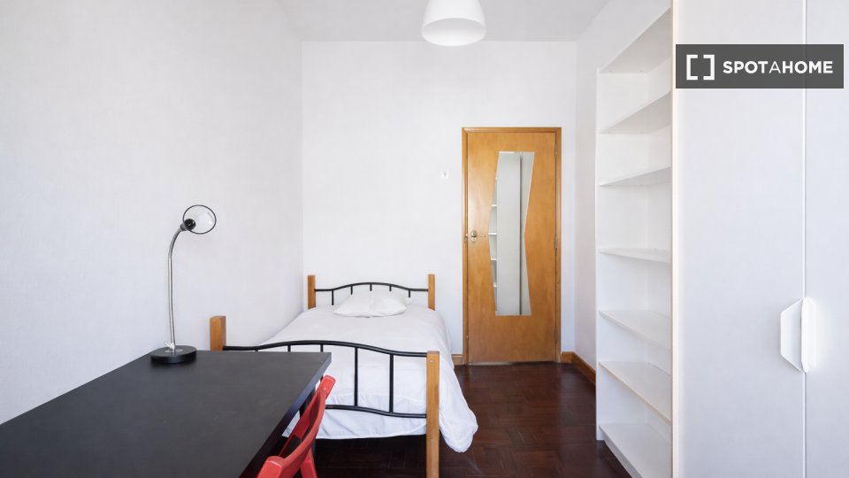 Double room Lisbon, 6 beds — photo 50