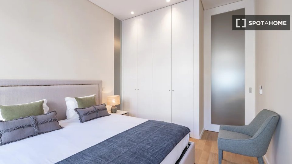 Apartment Porto, 1 bed, 80m² — photo 14