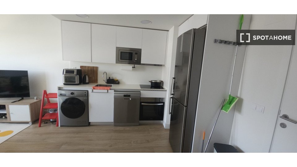 Double room Madrid, 2 beds, 66m² — photo 8