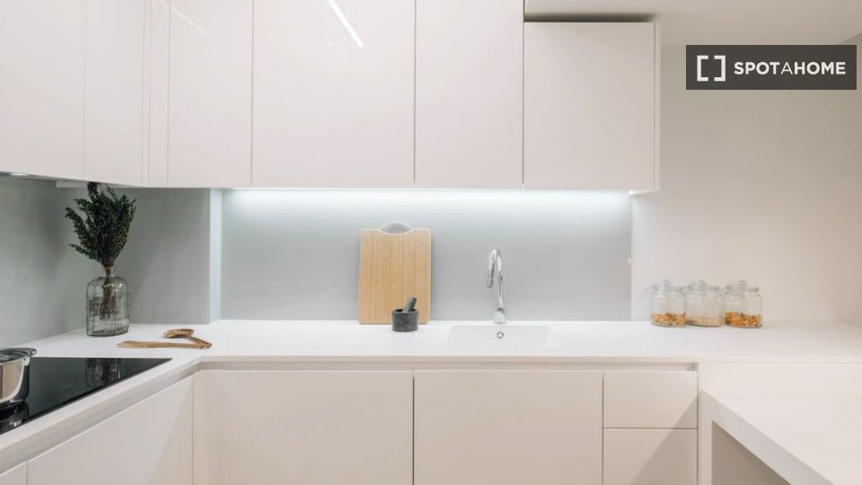 Apartment Lisbon, 3 beds — photo 12