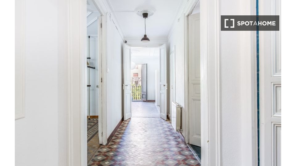 Double room Barcelona, 7 beds, 200m² — photo 3
