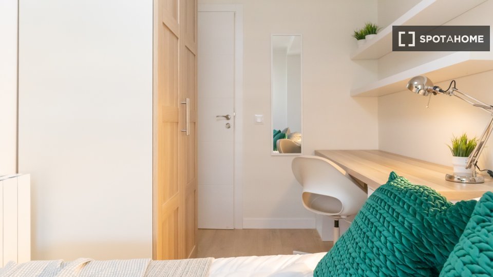 Double room Madrid, 6 beds, 200m² — photo 11