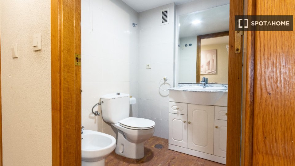 Double room Alicante, 7 beds, 150m² — photo 10