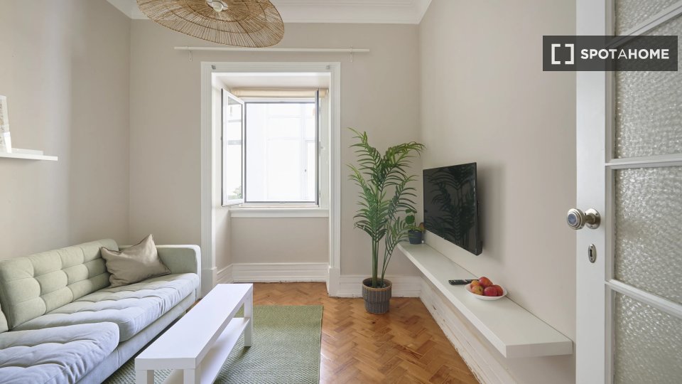 Double room Lisbon, 9 beds — photo 8