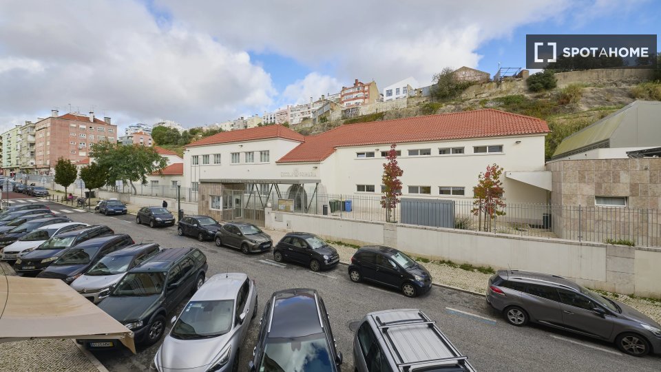 Double room Lisbon, 4 beds — photo 15