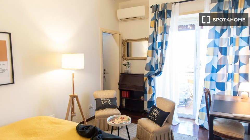 Double room Rome, 4 beds — photo 12