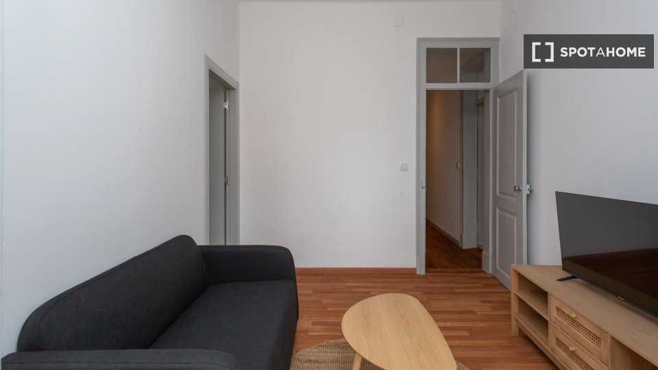 Double room Lisbon, 5 beds — photo 6