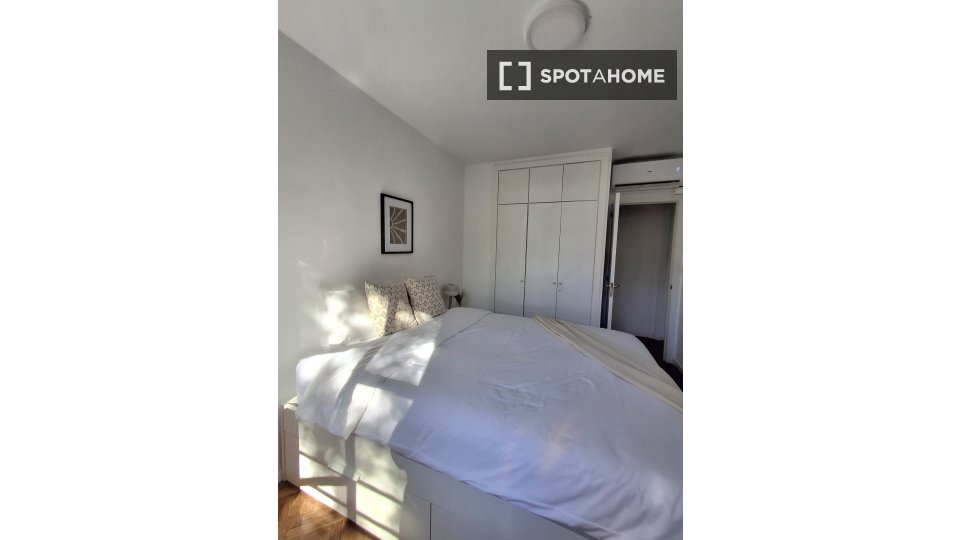 Double room Madrid, 6 beds — photo 6