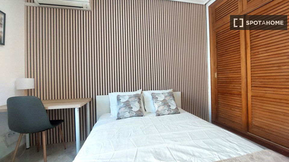 Double room Madrid, 4 beds, 95m² — photo 27
