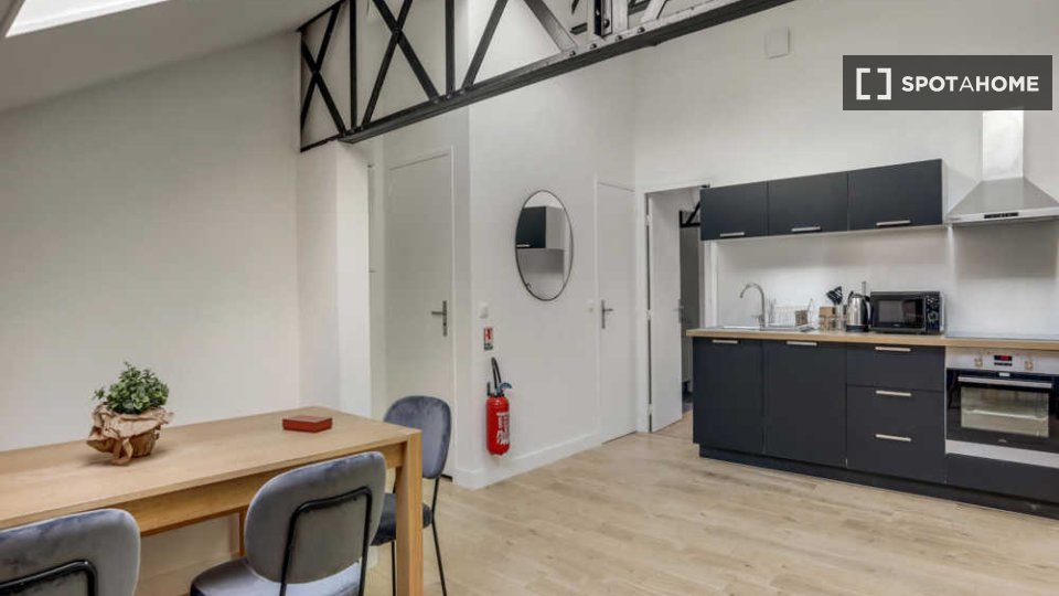 Double room Lille, 3 beds, 50m² — photo 5
