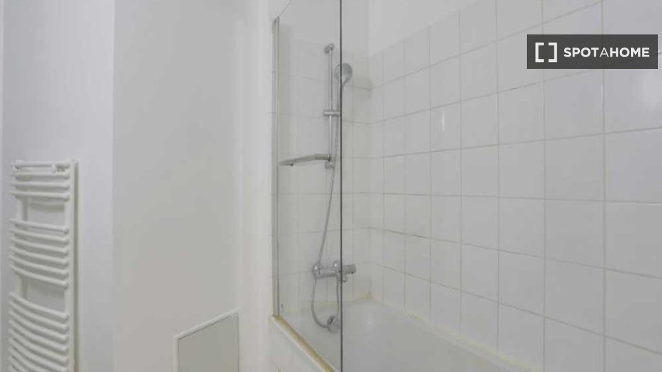 Double room Paris, 2 beds, 50m² — photo 3