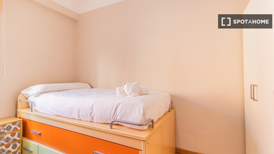 Apartment Zaragoza, 3 beds, 82m² — photo 16