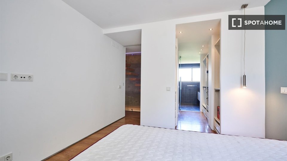 Apartment Lisbon, 3 beds, 110m² — photo 12