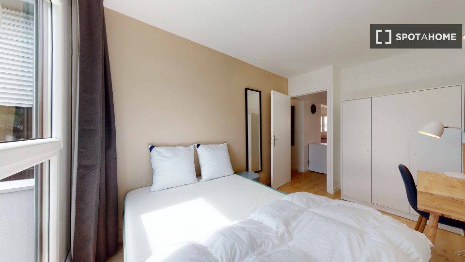 Double room Paris, 12 beds — photo 14