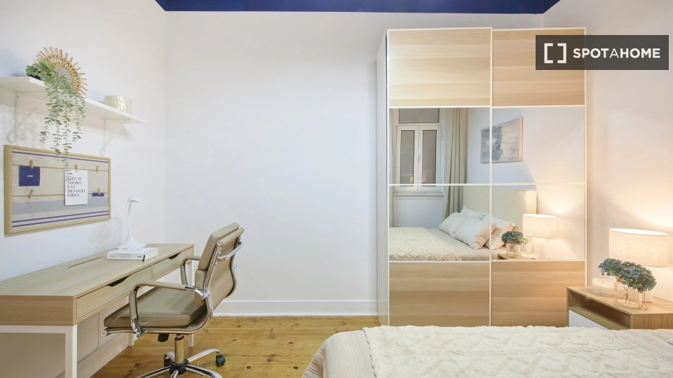 Double room Lisbon, 5 beds — photo 2