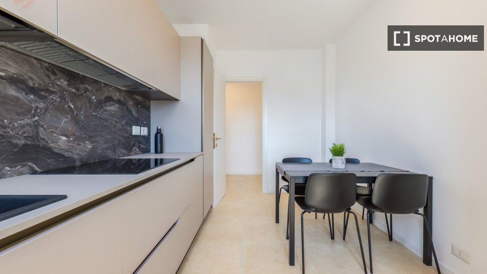 Double room Milan, 4 beds — photo 24