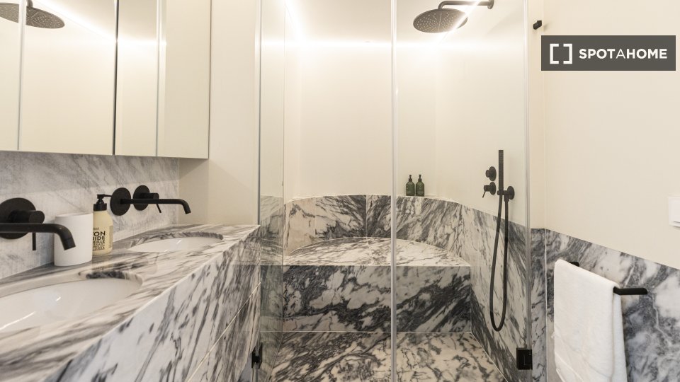 Apartment mono Lisbon, 125m² — photo 17
