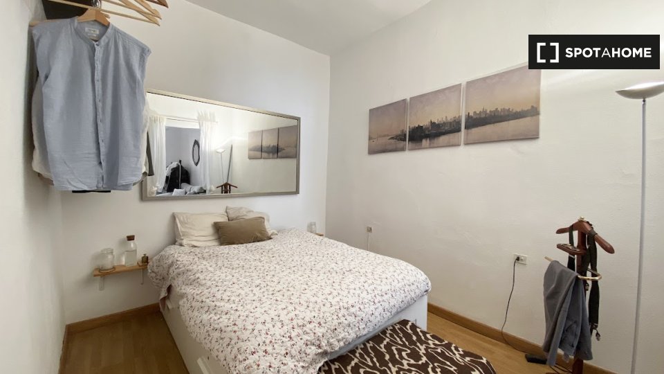 Double room Madrid, 3 beds — photo 6