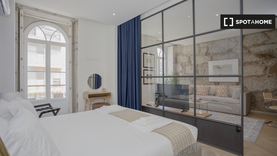 Apartment Porto, 1 bed, 60m² — photo 1